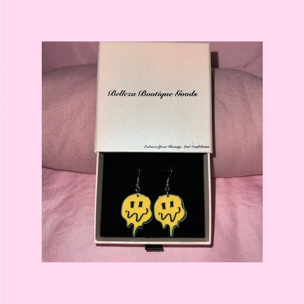 Trippy Face Earrings